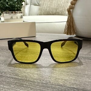 Burberry Men's Glasses with Black Frame and Yellow Lenses